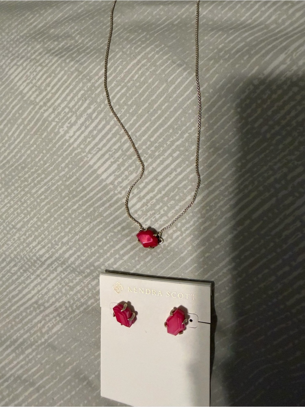 Kendra Scott Fuchsia Faceted Stud Earrings - Picture 3 of 3